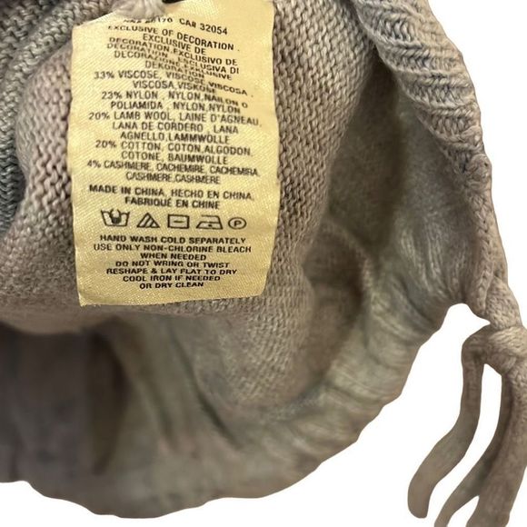 Anthropologie Angel Of The North Embroidered Floral Sweater - Picture 7 of 8